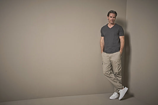 Tee Jays V-Neck Sof T-Shirt Schwarz | Herren T-Shirts | 185 g/m² | Modisch & Bequem